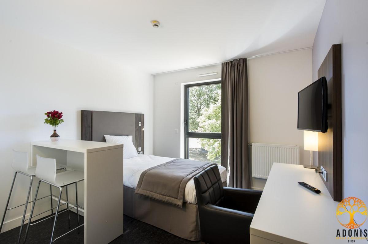 Aparthotel Adonis Maison Internationale 3*